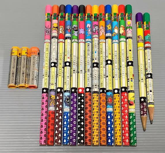 何でたかが鉛筆にこんな心踊ってしまうんや？

#ポケモン　#平成レトロ