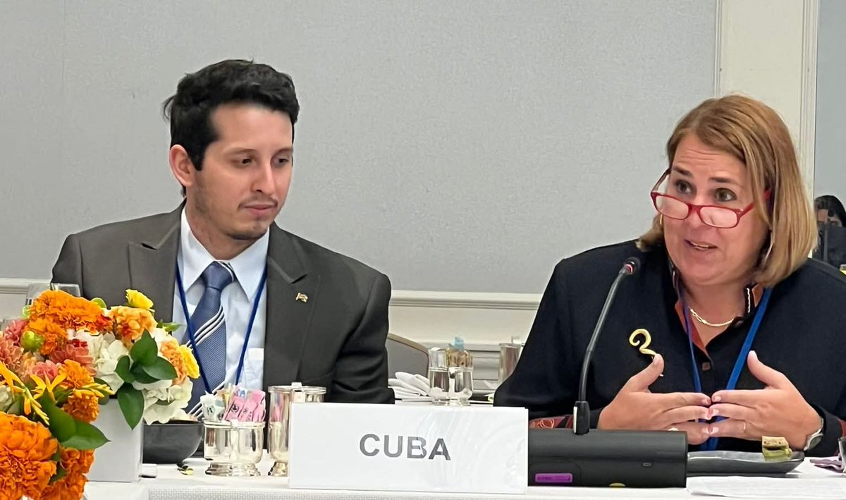 #Cuba en Naciones Unidas desarrolla intensa agenda en su 2do día de sesiones de la Asamblea General.
Varios Presidentes exigieron el fin del bloqueo injusto de #EEUU y la exclusión de #Cuba de la lista de países que supuestamente patrocinan el terrorismo. 

#CubaEnAGNU80