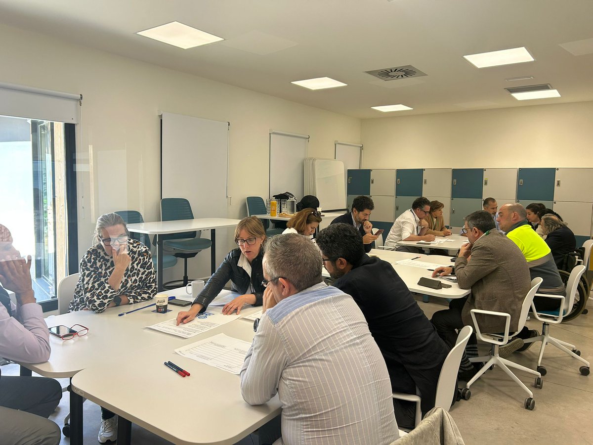 🤝 Este mes de septiembre continuamos con la Sesión 5 de la Comunidad de Aprendizaje de CAPS Agroalimentaria, centrada en un tema estratégico para el futuro del sector: El papel de la #Formación y la #Tecnología para los perfiles profesionales inclusivos en la #EconomíaCircular.