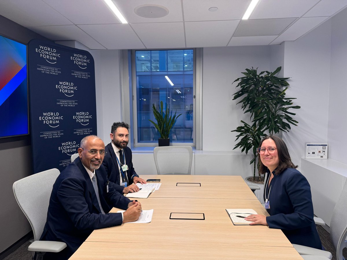 AidrosAlzubidi's tweet photo. Engaging dialogue with @wef including on economic and monetary reforms agenda I am delivering in Yemen. WEF's platform connects stakeholders for reconstruction initiatives. I look forward to delivering on these initiatives at the annual meeting at Davos in early 2026. https://t.co/1ZguJ1TpwX