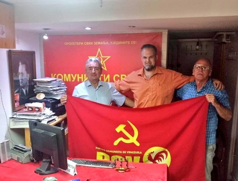 📸 La gira del Partido Comunista de Venezuela tuvo su última parada en Belgrado, donde nos reunimos con una delegación del Comité Central del Partido Comunista de Serbia.

En el encuentro, los comunistas serbios explicaron su apoyo a las protestas contra el gobierno autoritario