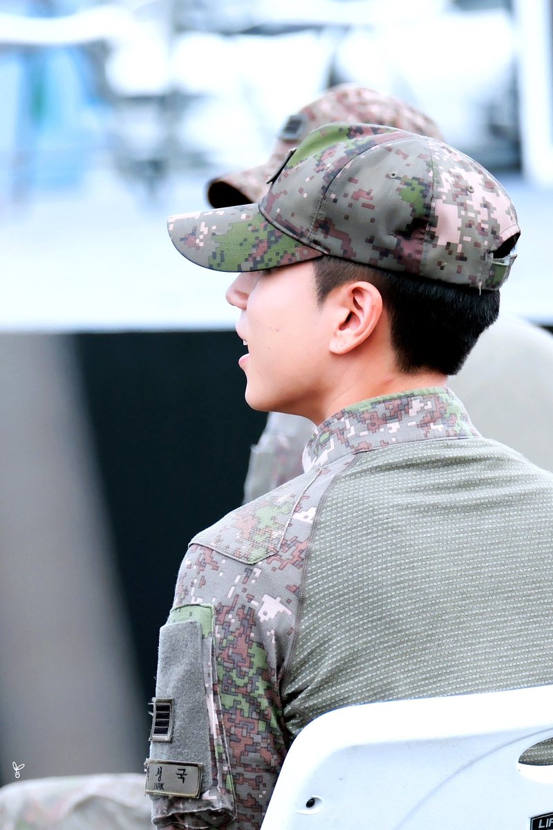 250920 지상군 페스티벌

성국

앞니 존재감

#VANNER  #VVS #성국 #육군공연단 #2025지상군페스티벌