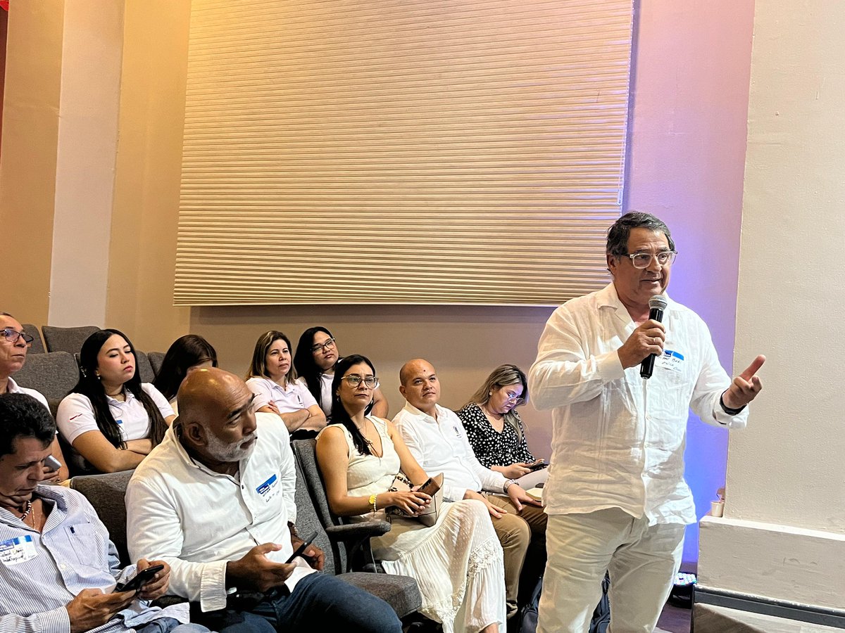 Cámara Comercio BAQ tweet media