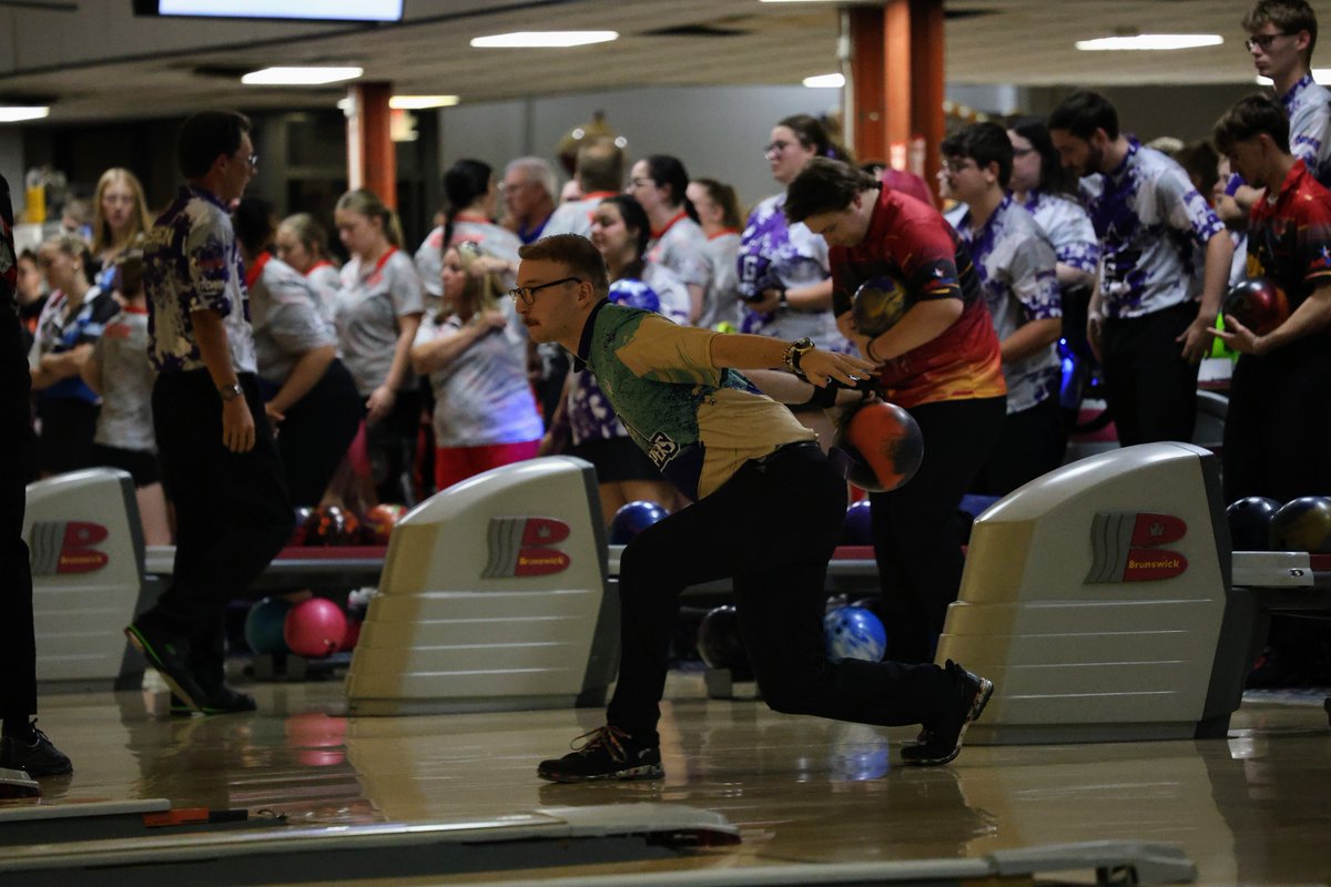 Bowling began their season last weekend at the Maple City Classic! The team finished 4th with 2 individuals finishing in the top 15: Landen Pruett (7th) and Elliot Parkins (11th) Go Snappers!
