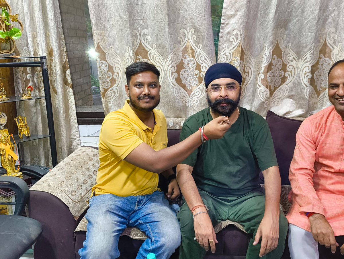 RohitRajputBJP's tweet photo. भारतीय जनता पार्टी युवा मोर्चा राष्ट्रीय मंत्री और हरी नगर पूर्व विधानसभा प्रत्याशी भाई @TajinderBagga जी को जन्मदिन की हार्दिक शुभकामनाए ।
जय माता दी https://t.co/HHkIBqenY2