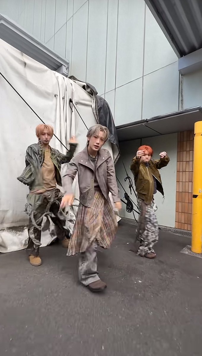 rc_jig's tweet image. MVでは全身見れなかった衣装見れてうれしい☺️
こういうテイストのDANGERもいいな❤️‍🔥
vt.tiktok.com/ZSDXew2JK/ 
#SamuraiChallenge 
#MAZZEL_DANGER