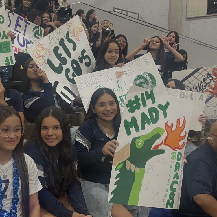 swisd_sco's tweet photo. β¨π―π£ Last night, our Lady Tigers brought the spirit as they cheered on the Lady Dragons during Middle School Night at Southwest High School! πππ₯
#TigerPride #GoDragons #ItsATigerThing #RootEdScobeeMS #SWISDexperience https://t.co/yaQRO5VpCv