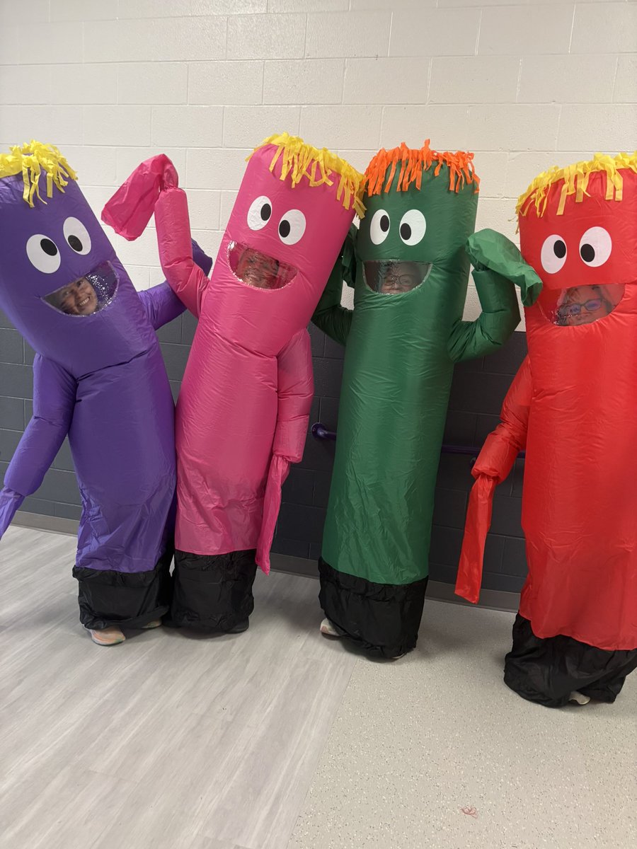 Happy Halloween from <a href="/SHS_CTE/">Smyrna High CTE</a>! <a href="/SmyrnaBulldog/">Smyrna Bulldog</a> #onlyoneshs #BDPAYL