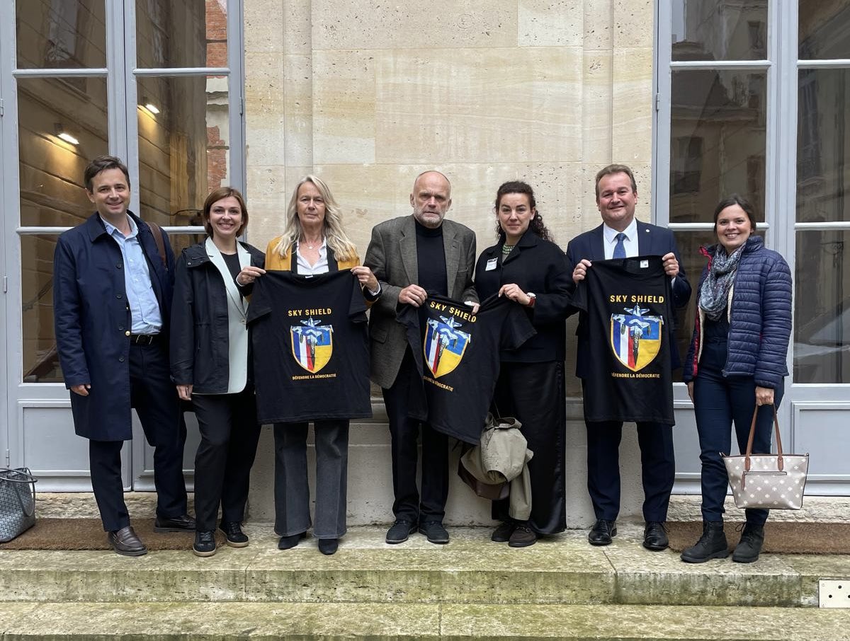 fpetitAN's tweet image. Rencontre avec des représentants de la société civile ukrainienne à l&apos;Assemblée nationale aujourd&apos;hui. Saisies des avoirs souverains étrangers gelés, protection du ciel ukrainien, etc. au menu de nos discussions.  #Ukraine #SkyShield