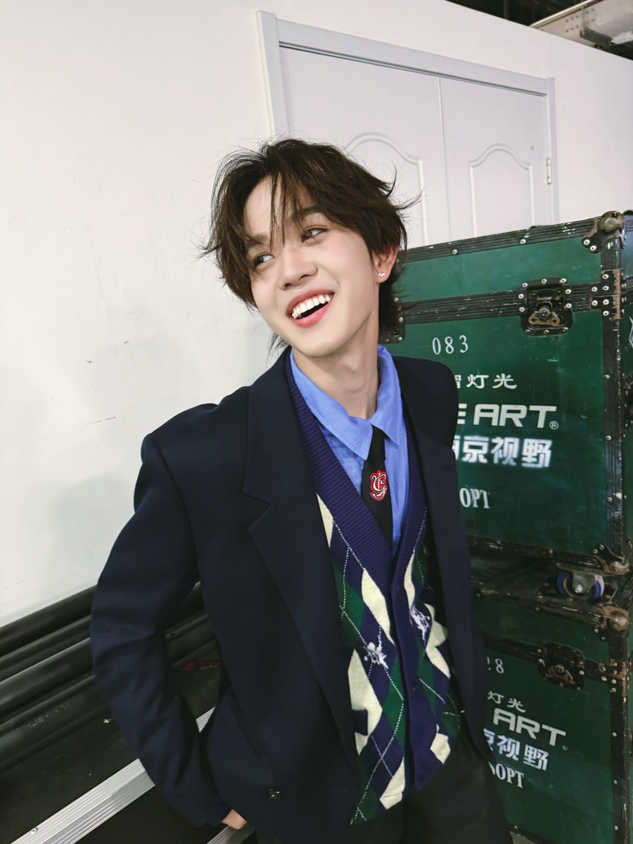 thiothamm's tweet photo. Music student 🎨🎹

#THIOTHAMM 
#NexT1DE_THIO
#NexT1DE https://t.co/WuMYVmxltV
