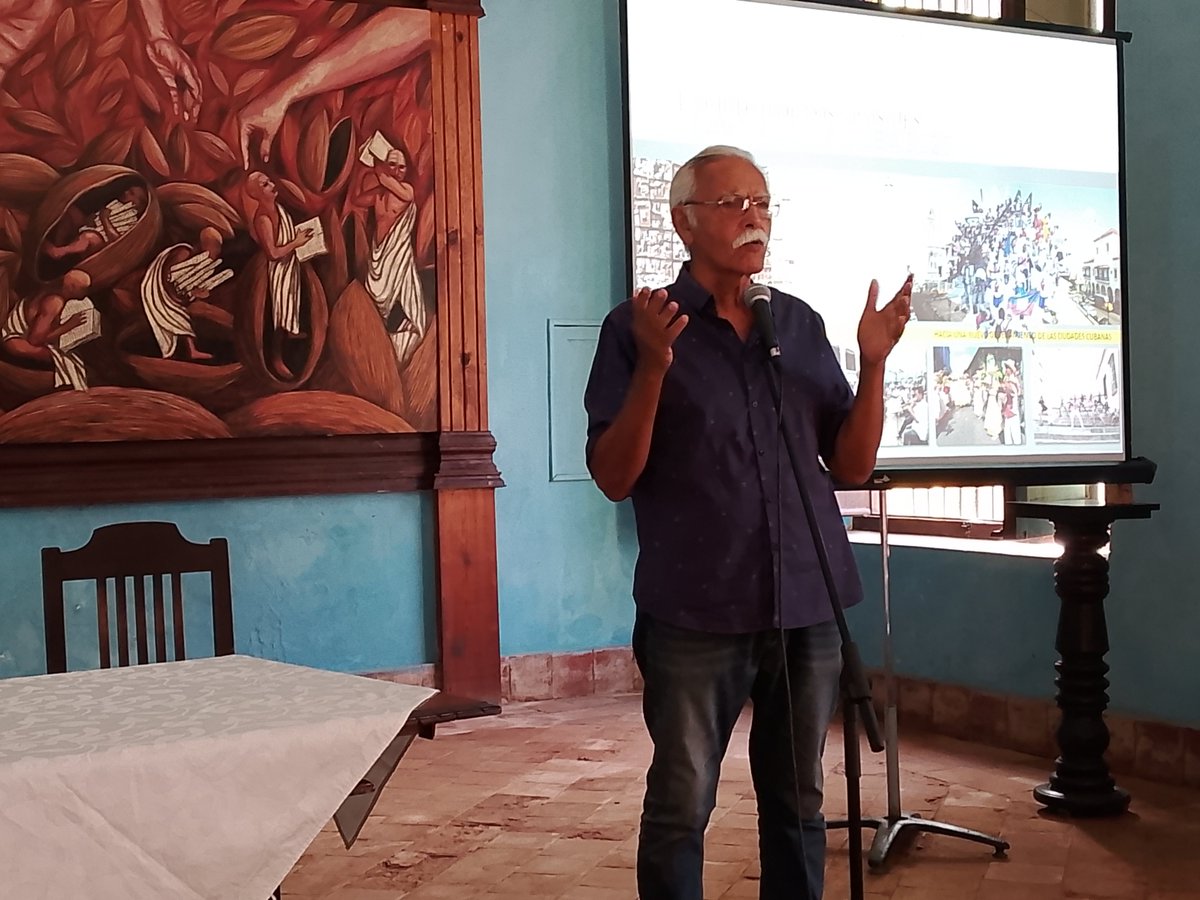 Red_JIMES's tweet photo. Inicia en la mambisa @UOCuba,  la reunión regional de la Red de Jóvenes Investigadores "Dr. C. José Luis García Cuevas", del @CubaMES, con la Conferencia: Santiago la ciudad de los paisajes, por Arq. Omar López Rodríguez. Conservador de la Ciudad.
@Ondi https://t.co/KlVMibEhO9