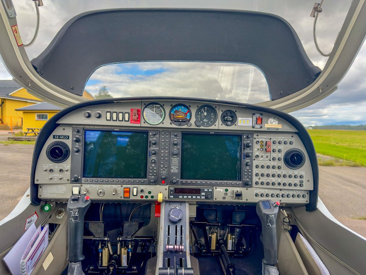 Controller's tweet image. 2007 DIAMOND DA42
Click here to view:
🔗 ow.ly/vsJv50X1uX2

Low time, excellent condition DA42! Featuring 𝐁𝐑𝐀𝐍𝐃 𝐍𝐄𝐖 engines, fresh annual and 2000 hour checks!

Check out this aircraft from Bluebird Aviation!

#Controller