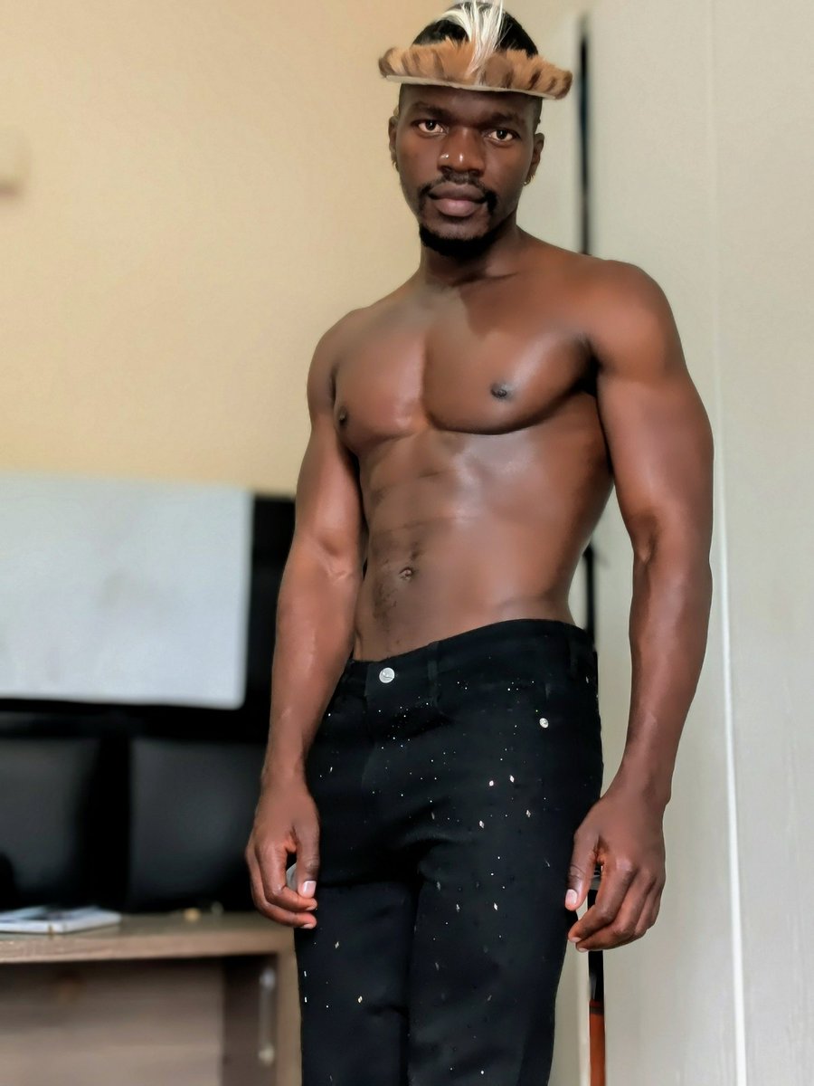 ModelNicholas's tweet image. Happy Heritage Day South Africa 🇿🇦

Like and Repost 🫶📍🇿🇦