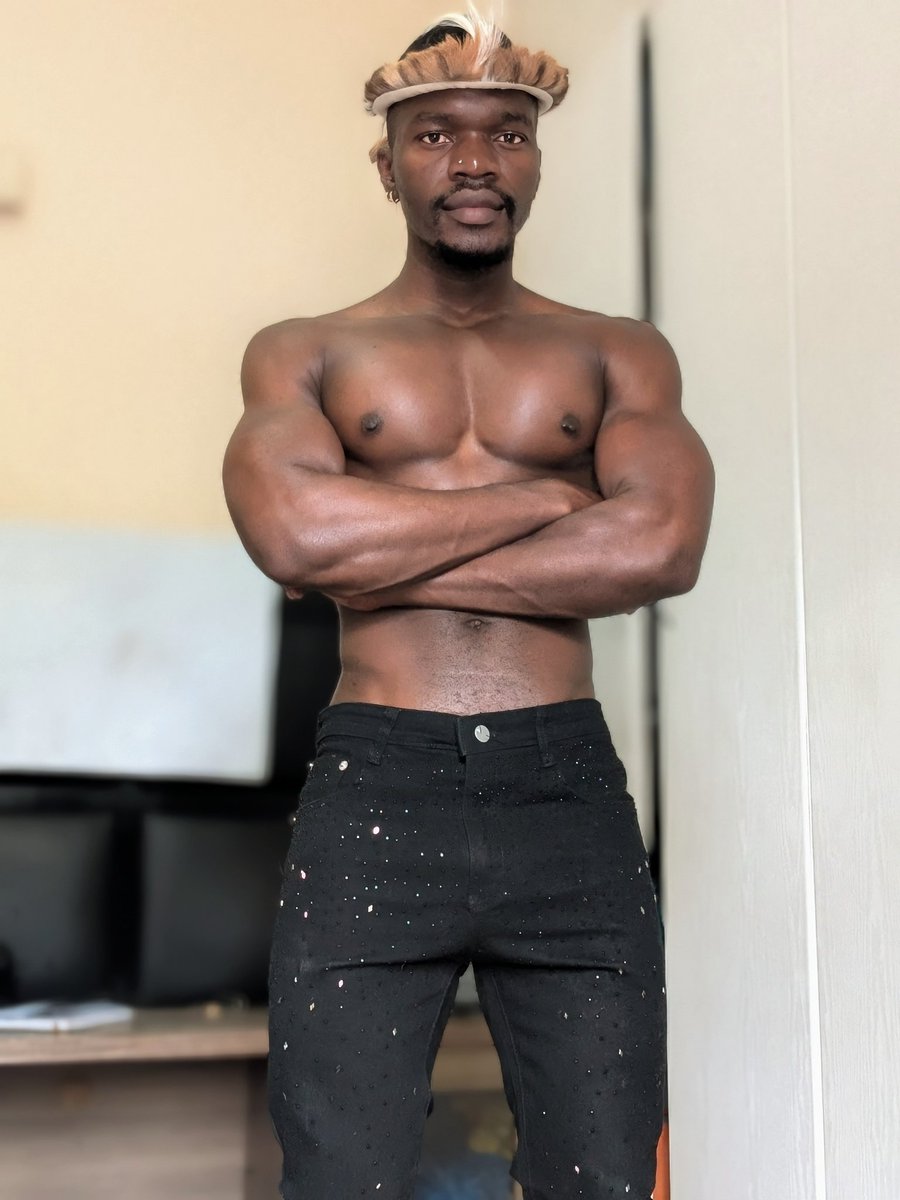 ModelNicholas's tweet image. Happy Heritage Day South Africa 🇿🇦

Like and Repost 🫶📍🇿🇦