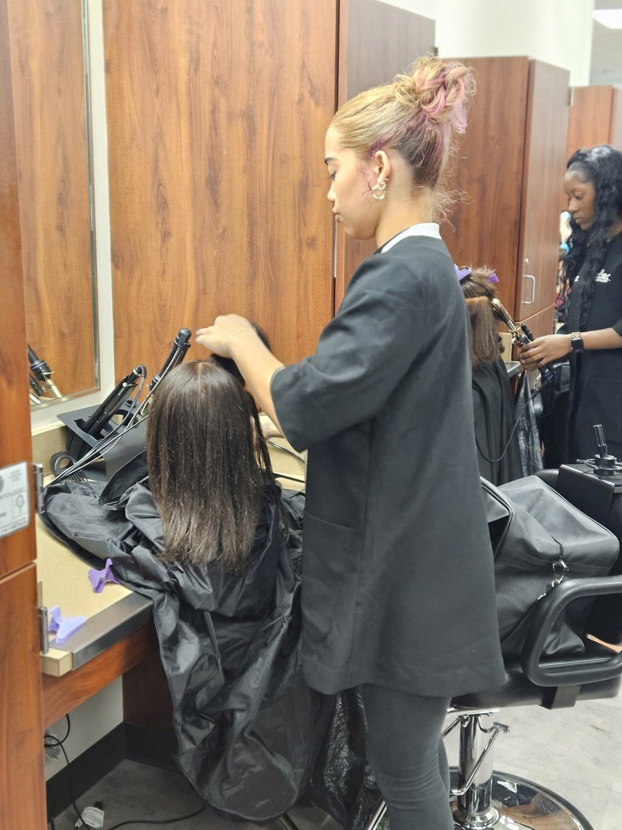 katyisd's tweet image. Step into The Salon at Miller Career &amp;amp; Technology Center and let our students treat you to a mini makeover.

Check the flyer for details and schedule your appointment today.

#KatyISD #MCTC