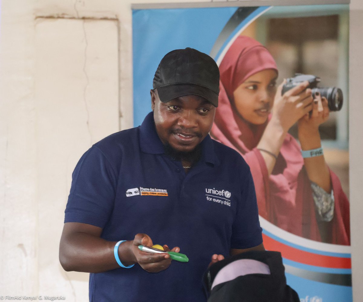filmaidkenya's tweet photo. This week in Dadaab, FilmAid Kenya joined partners &amp; community members for 3 days of training with support from @UNICEFKenya.
On Mon, focus was on Child Protection under the PROSPECTS Project. Tue and Wed were dedicated to cholera response training, engaging staff &amp; suppliers. https://t.co/1aGC8URiBE