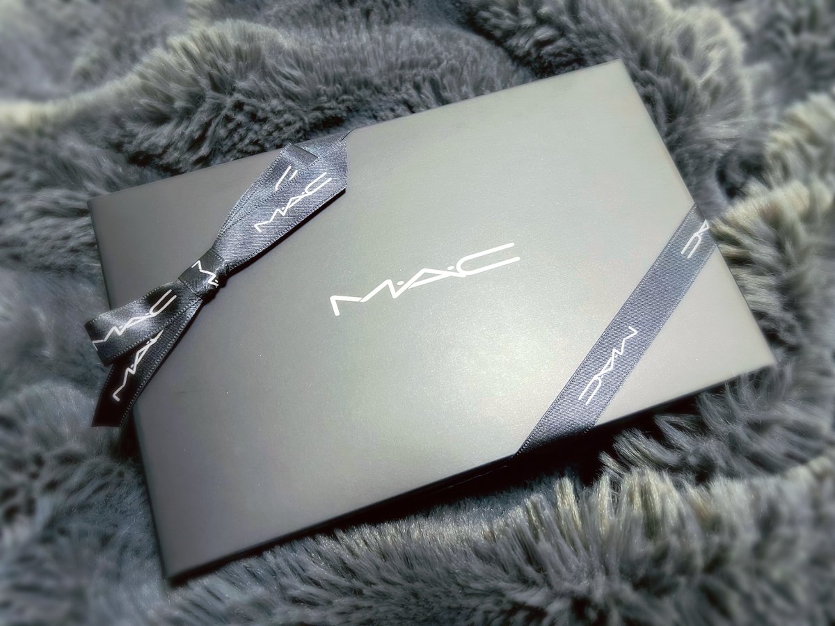 なずげぢゃん誕プレありがどぉおおおお
MACのハイライト選ぶところがセンスまる！