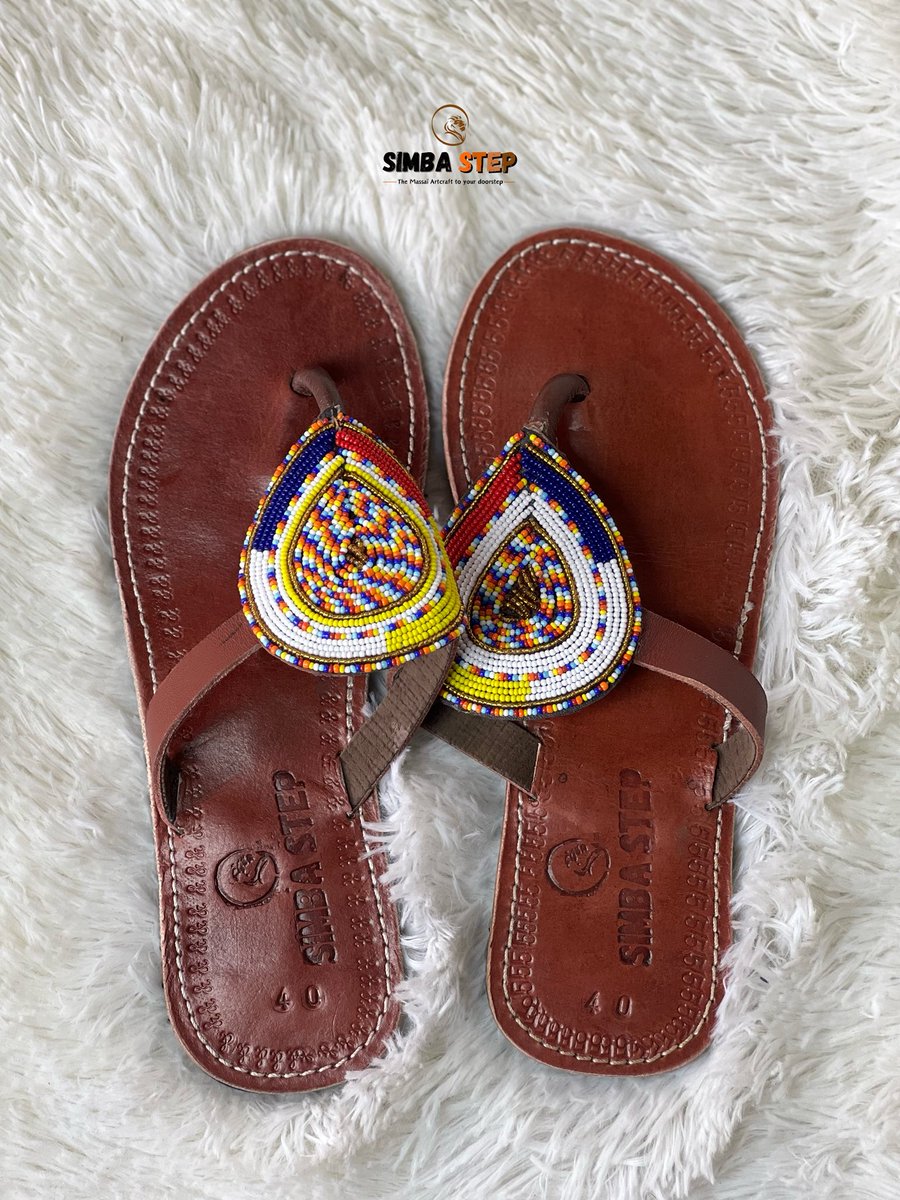 Simba_step's tweet image. Nos sandales afritudes sont toujours en stock donc n’hésitez pas… 🥳
#RtAppréciés 

🏷️ 8000f
📍Yaoundé 
📞 693148759 (WhatsApp Uniquement) 

Vous pouvez shopper sur notre site internet, lien en bio ⬆️

#MercrediBiz