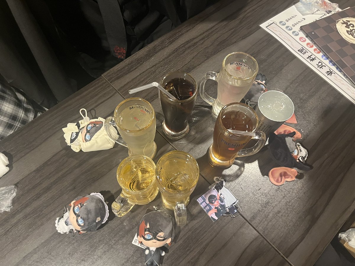 東京公演楽しかった〜！
交流してくださった保護者様方ありがとうございました🙇🏻
お互い同い年くらいだと思ってた保護者さんと10個年齢違ったり、公演前に話してた保護者さんが連番の子と隣だったり驚きいっぱいだった👀
終演後にご飯も行かせてもらって本当に楽しかった！
大阪でも会いましょうね〜