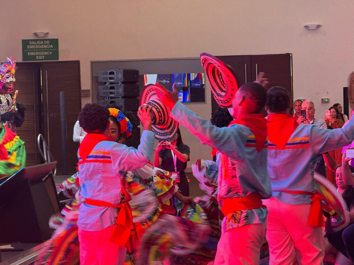 📌 ¡Inicia la experiencia de la #CumbreCartagena 🇨🇴!

Arte, cultura y política en este increíble evento 🔥
