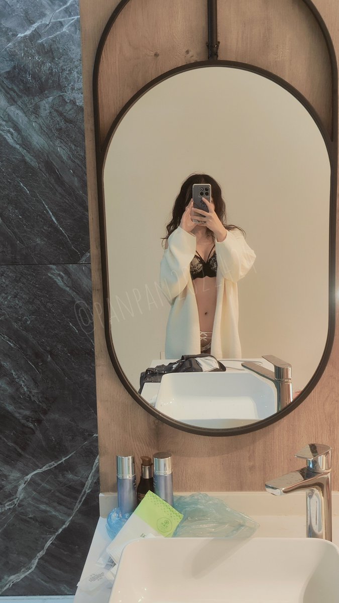 黄推福利内容 - 盼盼(限时线下版)的精彩图片 福利姬盼盼(限时线下版)分享的黄推图片2 - 网红私拍内容