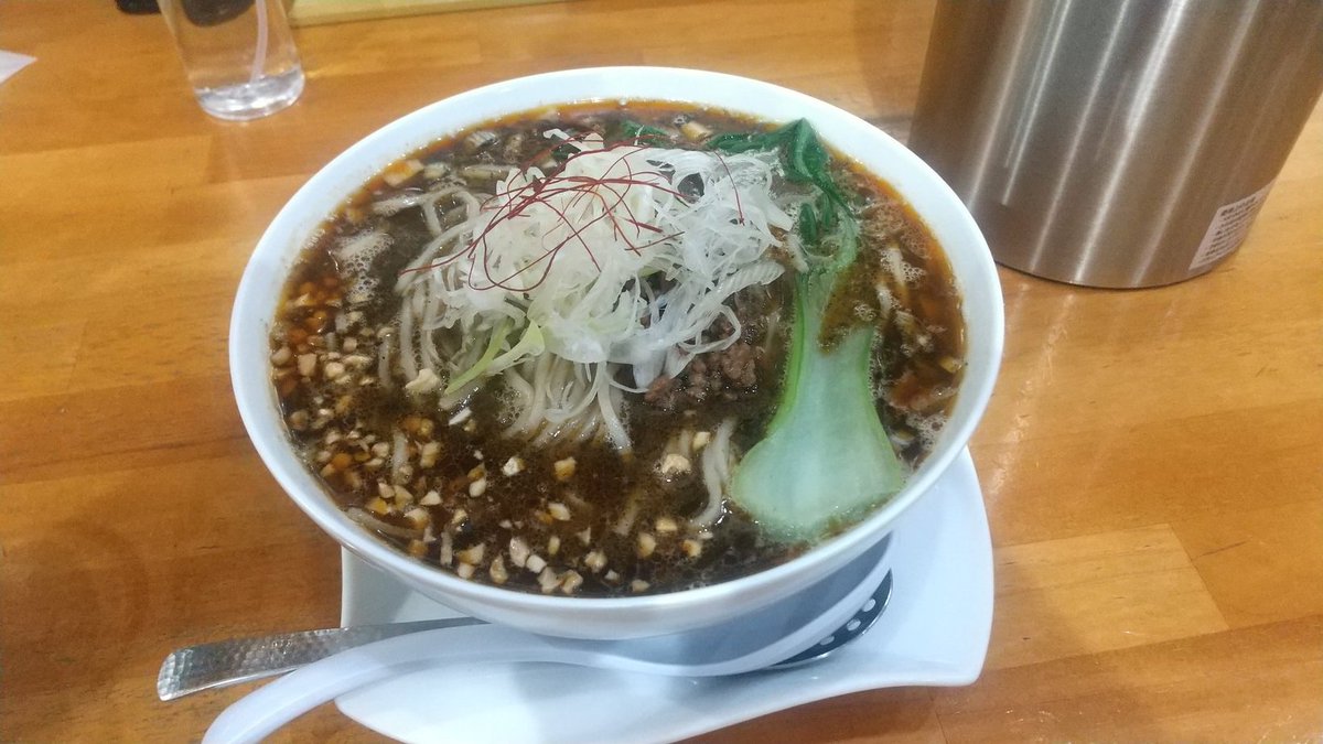 映画を観たあと、＃らぁめん　＃たんぼ　で　＃黒たんたん