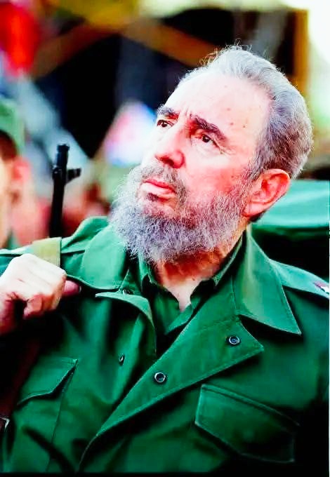 ‼️Fidel es la columna vertebral de la Revolución cubana, el faro alrededor del cual se construye un proyecto ganador. Su potencial no es una incógnita, es una certeza de grandeza.

#100AñosConFidel no es un eslogan, es una realidad.