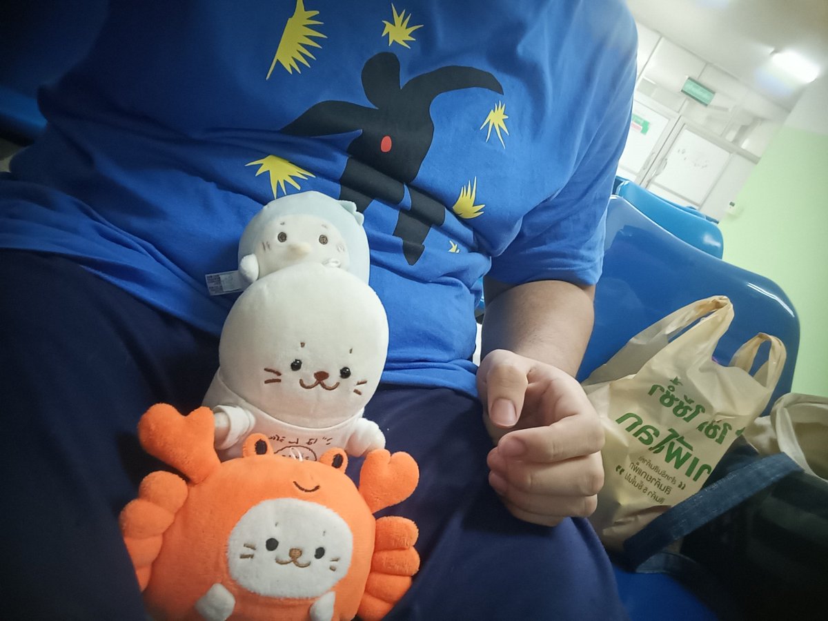 rachatakaewboy's tweet photo. วันนี้ผมมาโรงพยาบาล ที่แผนกจิตเวช เพื่อรักษาโรคออทิสติก และ โรคสมาธิสั้นของผม ได้รับยามากินด้วย🦭🏥💊🧠🧩
(w/ @bbk_pcm – 12/09/2025) https://t.co/fzpauecH7x