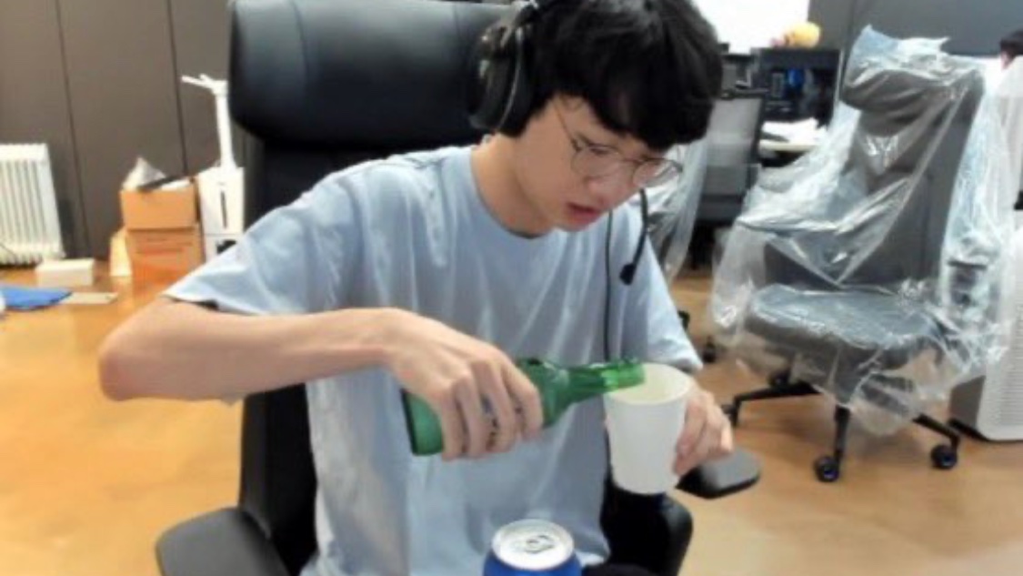 지금 아키야마님 때문에 내 상태 도란됨