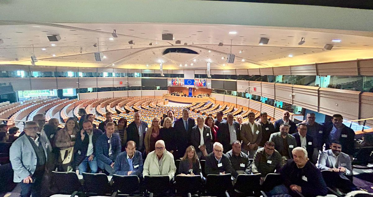 🇪🇺Hoy en el Parlamento Europeo, nuestro SG Mariano Hoya participa en la jornada “El empleo de calidad en el centro de la doble transición”.  🗣️Defendemos una transición justa, con voz sindical y empleos dignos en el nuevo modelo productivo. 💪🌍