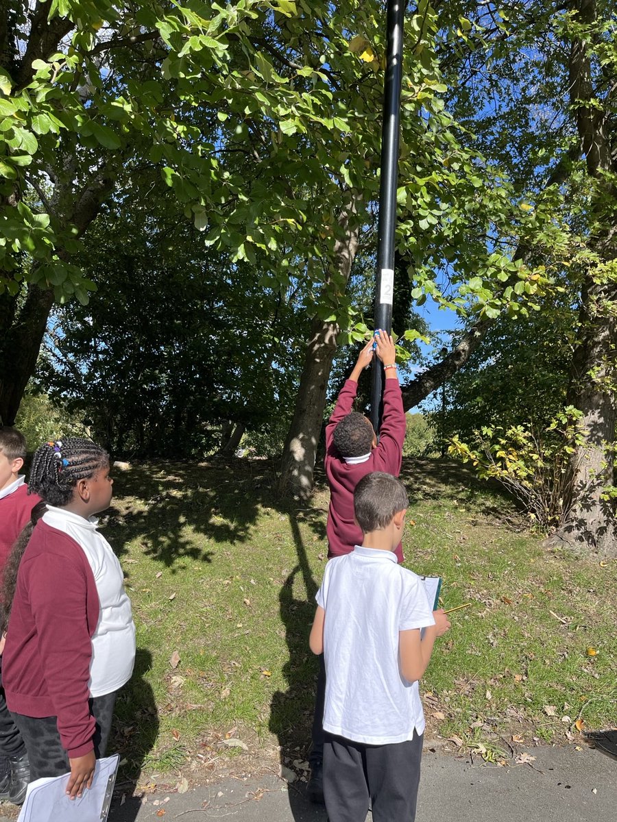 A new term and new activities - Joy and Rosie were out with the junior leadership team from Sheffield #AstreaPrimary this week on a 5 minute walk zone activity

~ SY Stars Team