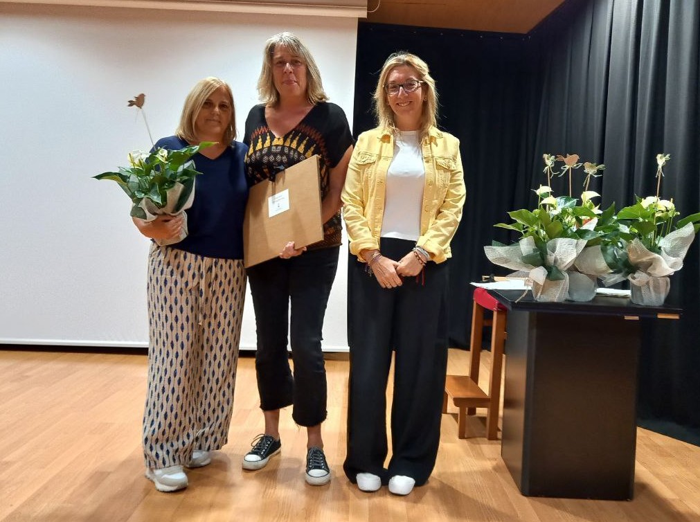 🔴 CURS ESCOLAR 25-26

🎒 La Casa de Cultura ha acollit la inauguració del #cursescolar 2025-26. 🗣️La Regidora d'#Educació i #Infància d'#Olesa, Anna Valero, ha destacat la importància d'una professió que contribueix a la formació d'infants i joves.
Fil