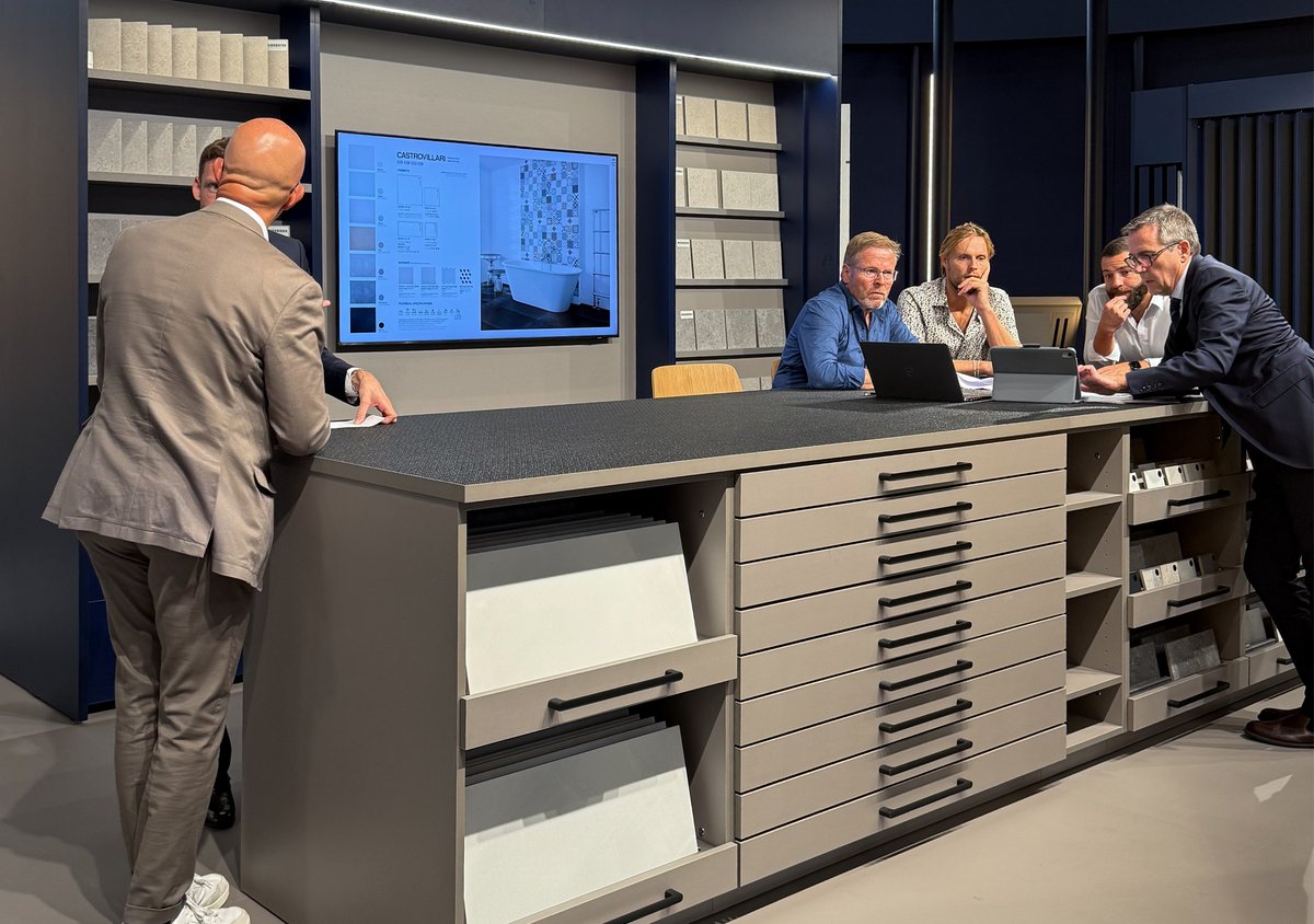 inscaOficial's tweet image. ¿Estás en Cersaie y buscas asesoramiento para encontrar la mejorar manera de exponer tus azulejos o materiales de construcción? ¡En nuestro stand, Hall 28 B12-C11 lo tenemos todo preparado para ti! ​

#TileDisplay #ShowroomCerámica #Cersaie2025 #InteriorDesign #BuildingMaterial
