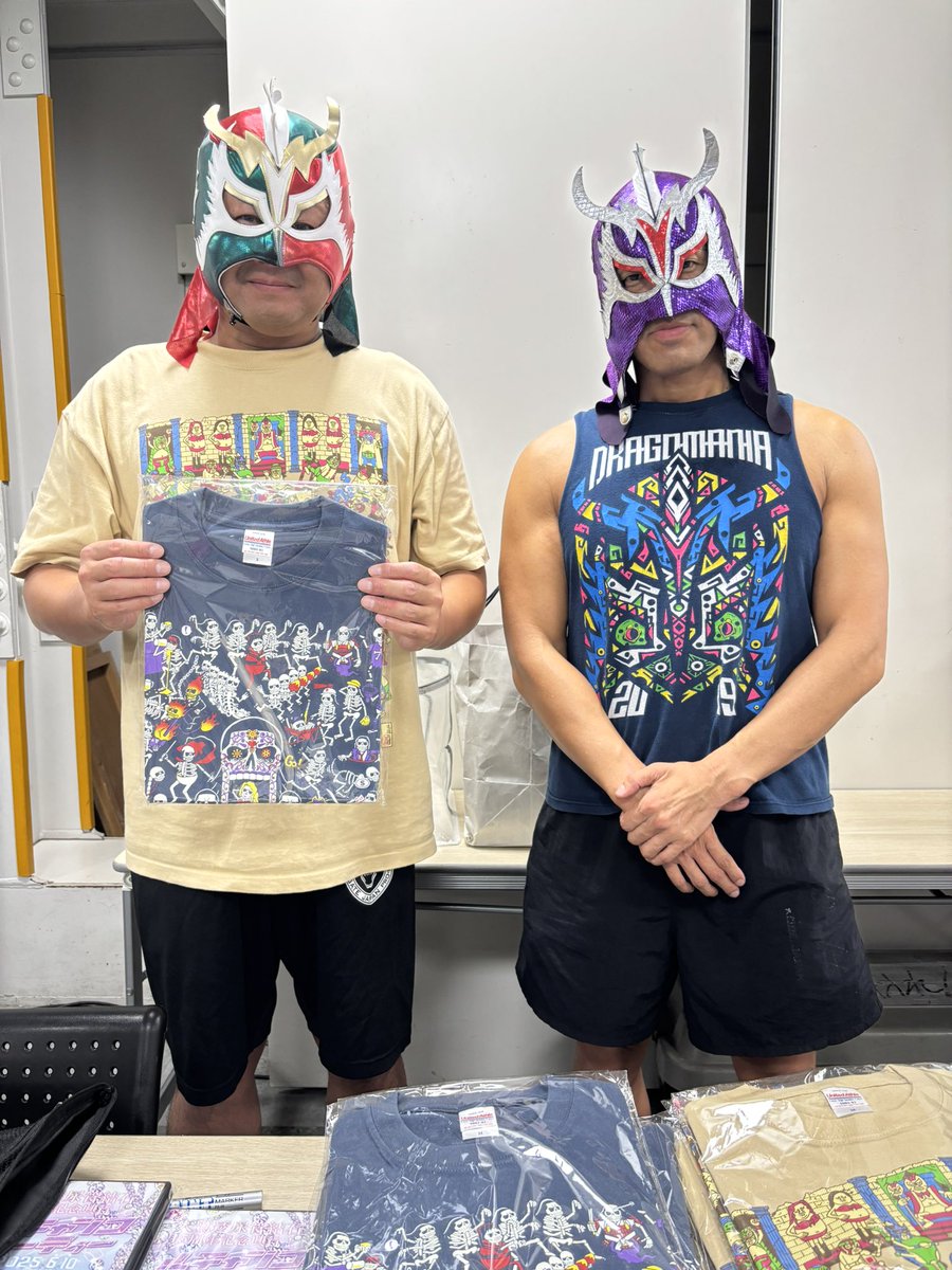 後楽園大会ありがとうございました！

ススティモ・ドラゴン、日本デビュー戦は何とか勝利で飾りました🤦🏻‍♂️

これで胸を張ってメキシコに帰れます✈️

もう二度と呼ばれないかもしれないですけど、今夜の試合を見てくれた皆さんの記憶に微かでも残ったら幸いです🙏

#DRAGONGATE
