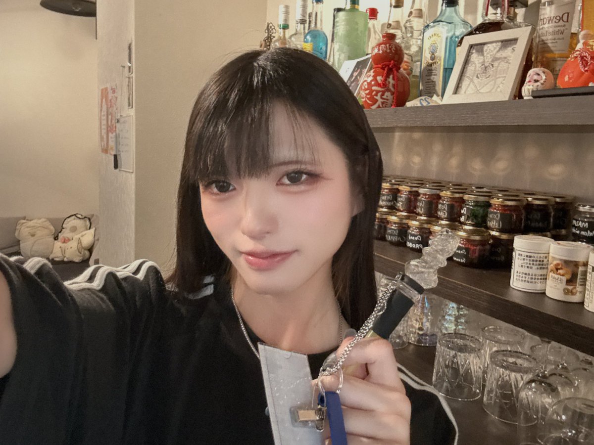 Kaki出勤しました〜！
美味しいシーシャ作るよ〜！待ってるよ〜！
