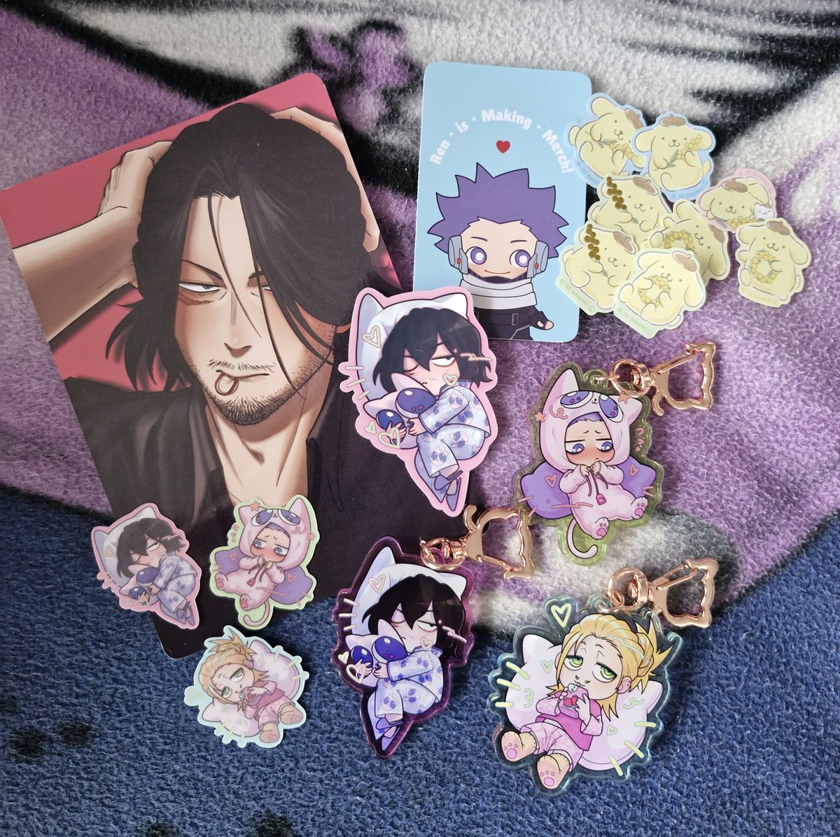 I'm totally in love with the cute neko charms from <a href="/Ren_makingmerch/">⭐Ren is making merch!⭐</a> 🥰
shipping was super fast and thanx for the extras