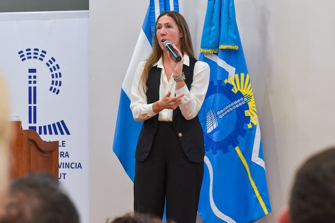 MpfRawson's tweet photo. Jornada Provincial sobre Trata y Tráfico de Personas: el Ministerio Público Fiscal puso el foco en la investigación digital https://t.co/6EUsgAvO02 https://t.co/a9SEfcNSlG