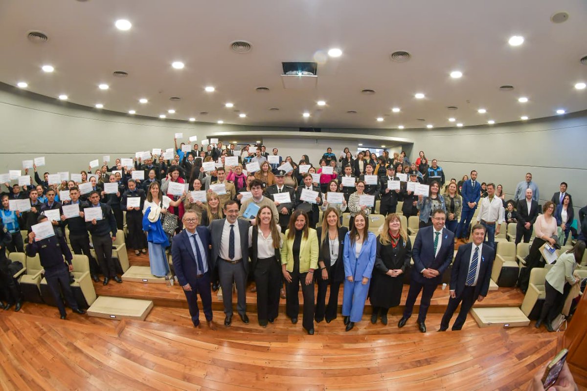 MpfRawson's tweet photo. Jornada Provincial sobre Trata y Tráfico de Personas: el Ministerio Público Fiscal puso el foco en la investigación digital https://t.co/6EUsgAvO02 https://t.co/a9SEfcNSlG
