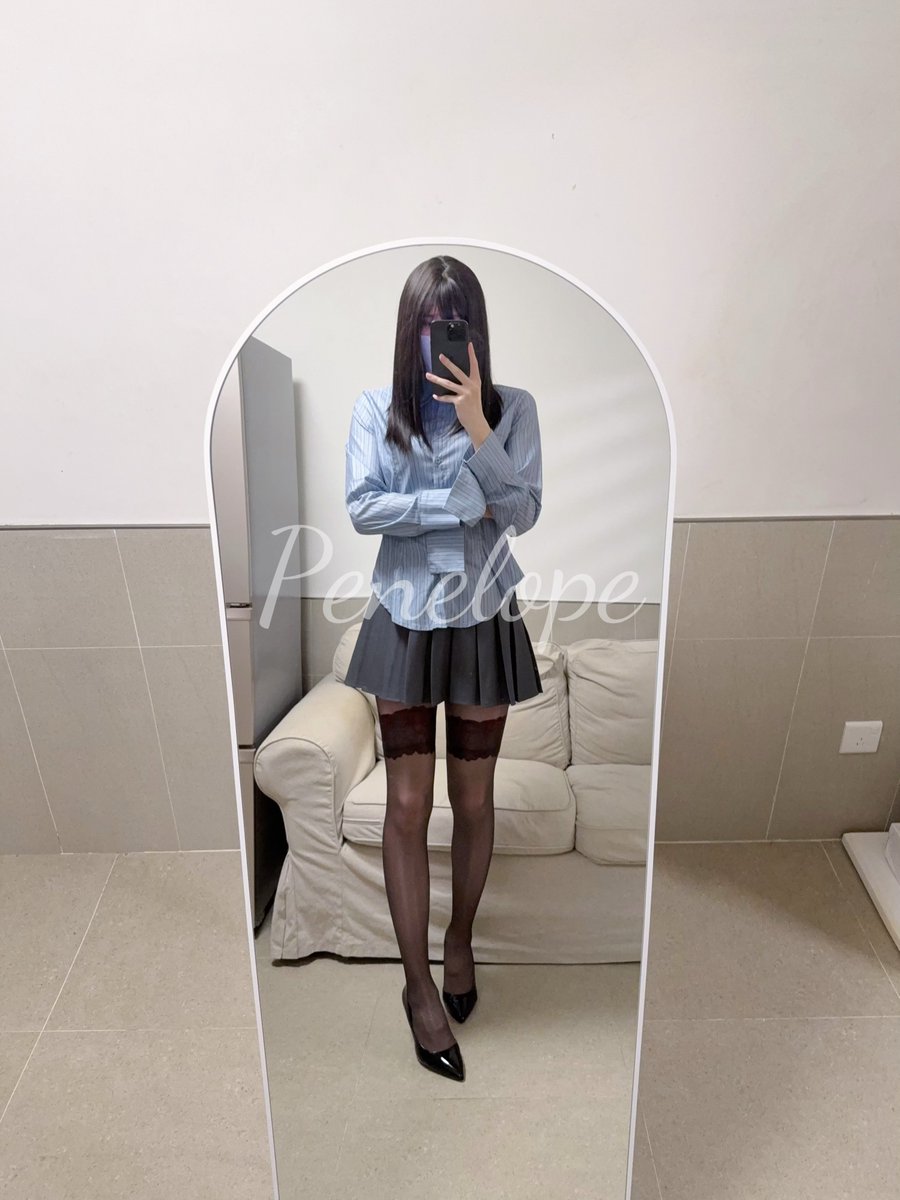 台风结束，准备上班
#男娘 #黑丝 #御姐