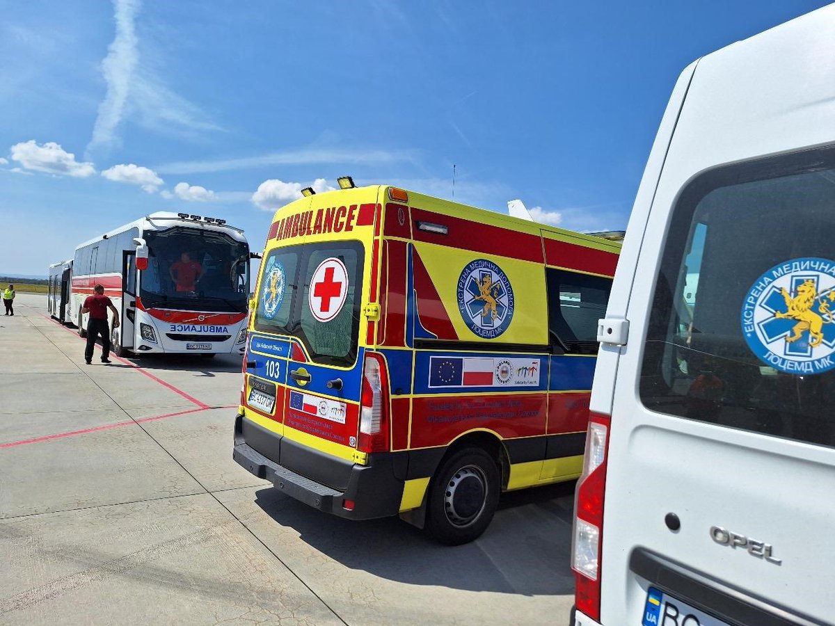 hans_kluge's tweet image. I welcome the continuing medical evacuations of critically ill patients from Ukraine to @WHO Member States.

Since early September, 93 patients have been transferred to safe care in Denmark, Estonia, France, Germany, Latvia, Lithuania, Netherlands, Norway, Sweden &amp;amp; USA.

These…