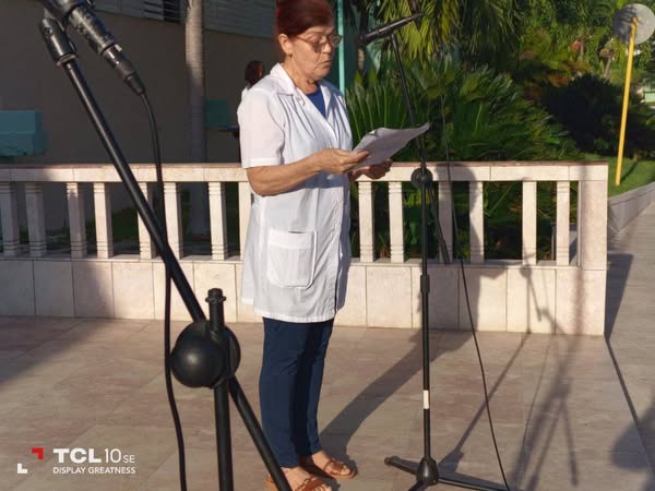Alza su voz la doctora en Ciencias Felicia Pérez Moya quien prestó colaboración a la hermana República Bolivariana de Venezuela, por la solidaridad y la paz, aquí estamos y estaremos.
#SanctiSpíritusEnMarcha
#CubaConVenezuela 📷