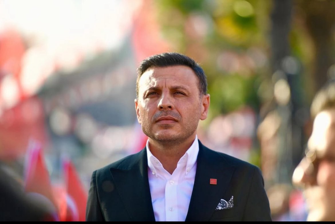 Ne sanıyordunuz ki siz? #ÖzgürÇelik  tekrardan CHP İstanbul il Başkanı seçildi. #GürselTekin güle güle