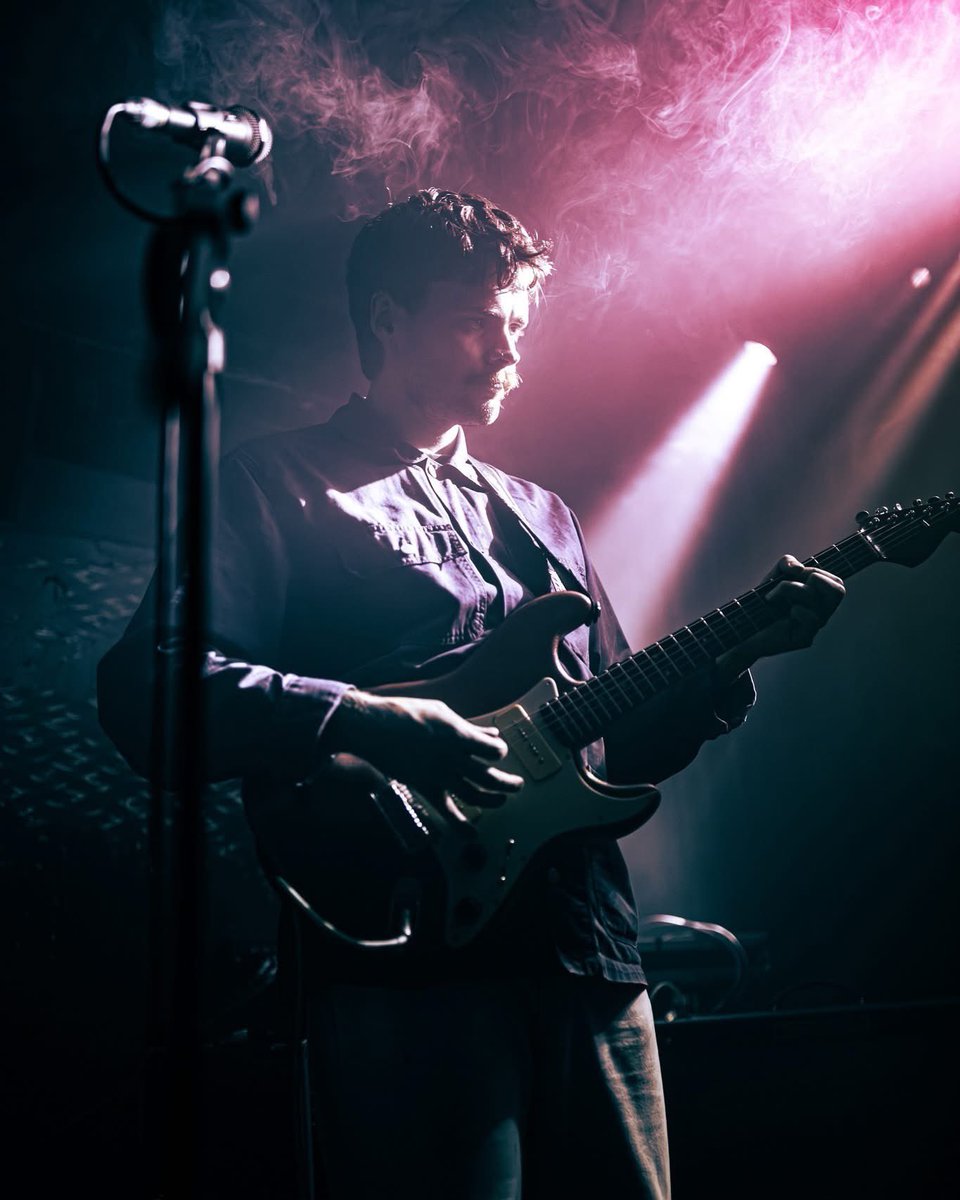 Pink Mist tweet media