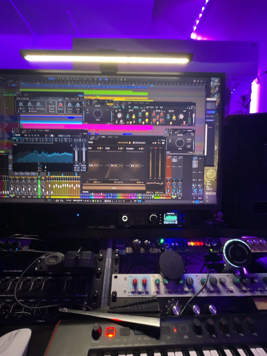 今日最悪な一日だったけどコライト曲いい感じに仕上がったからよしとするか！