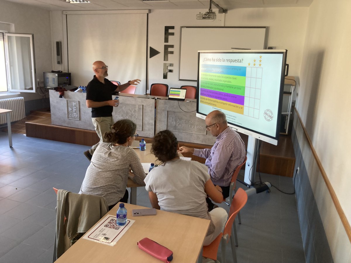 CSFPJCYL's tweet image. ➡️"Laboratorio gamificado de diseño formativo" con Carlos González del @CFIE_CR
Seguimos con el curso de formación inicial de Asesores de CFIE. @CSFPJCYL #FormacionCyL