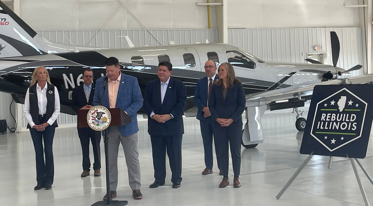 The GEDC was honored to join Governor JB Pritzker and local officials at the Morris Municipal Airport to break ground on the new crosswind runway project. This investment marks an incredible opportunity for growth in the Grundy County community and we couldn’t be more excited!