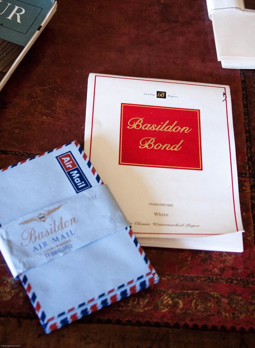 Our Pick of the Day:

Envelope, compass, egg by mcmanaman

abctales.com/story/mcmanama…