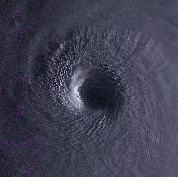 FerragamoWx's tweet image. We easily got the satellite photo of the year from Super Typhoon #RAGASA. Very hard to get any better than this.