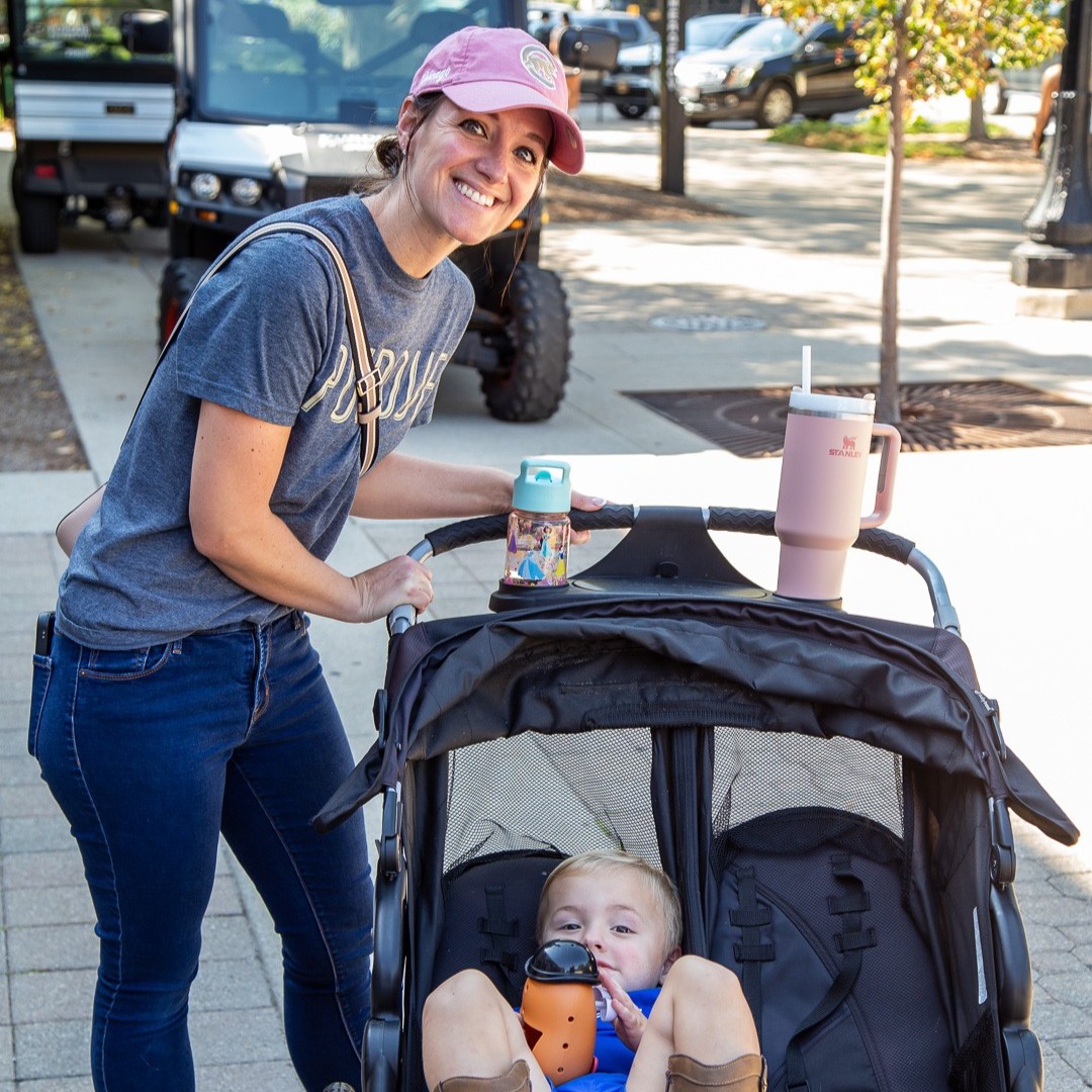 PurdueCareers's tweet photo. "I chose a campus full of family-friendly events where I can make memories with my mini Boilers"... "there's always something happening around campus for Boilers and their families! Its just another way that Purdue feels like home away from home, even as an employee." #WhyPurdue https://t.co/NEgMnJGL3C