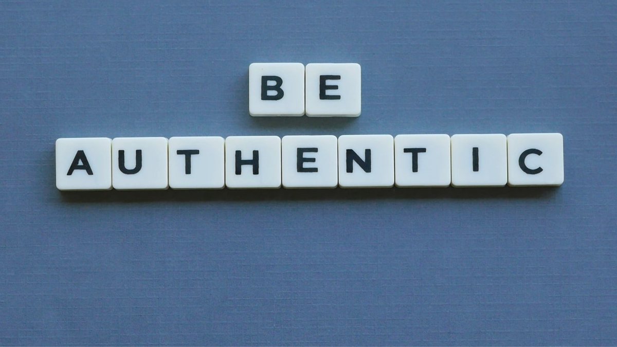 fpmktg's tweet image. #WednesdayWisdom: People want real, not perfect.
Messy &amp;gt; polished.
Dogs in your product video? Post it.
Unboxing in PJs? Post it.
Small biz wins when you show up as YOU.
✨Authenticity builds connection.
What if perfection is what’s holding you back? 🤔
#BeReal